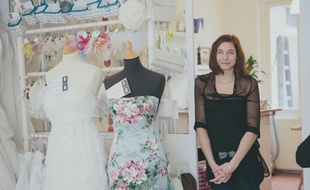Louer sa robe de mariée permet de faire des économies et de porter une robe d'une gamme supérieure.